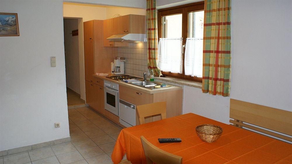 Landhaus Marlies Apartments 젤암제 외부 사진